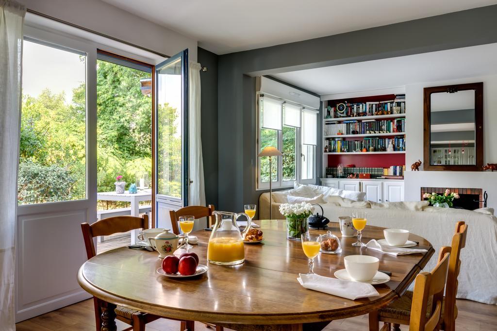 Les Eaux Qui Rient Bed & Breakfast Sanguinet Exterior photo